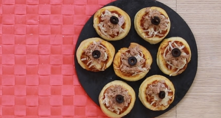 ميني بيتزا بطريقة جديدة