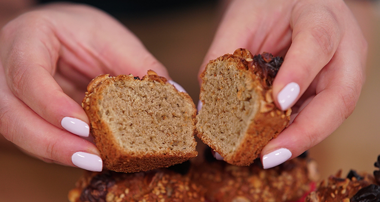 خبزة درع بالفواكه الجافة