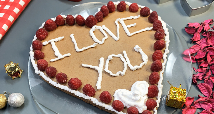 قالب مرطبات على شكل قلب