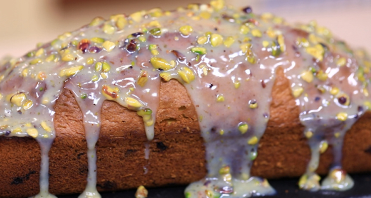 كايك فانيليا بالفستق والشكلاطة