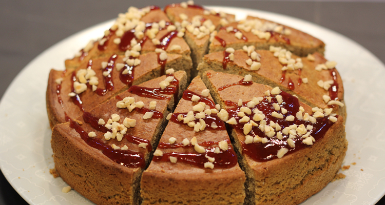 خبزة درع بمربى الفراولة