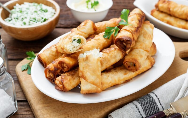 البوراك الجزائري باللحم المفروم والجبن