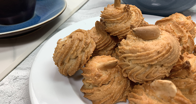 بتيفور تونسي باللوز