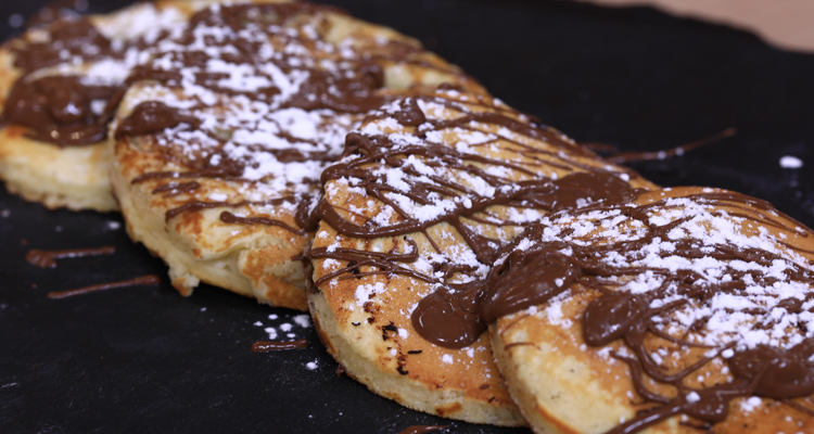 بان كايك محشو بالشكلاطة