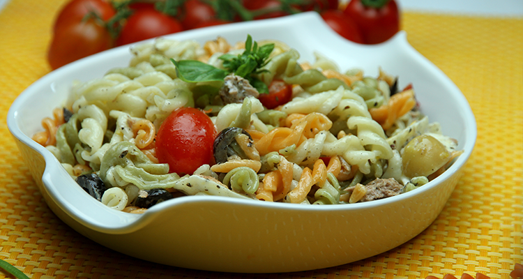 سلاطة مقرونة