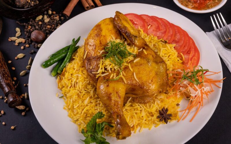 دجاج مندي في قدر الضغط