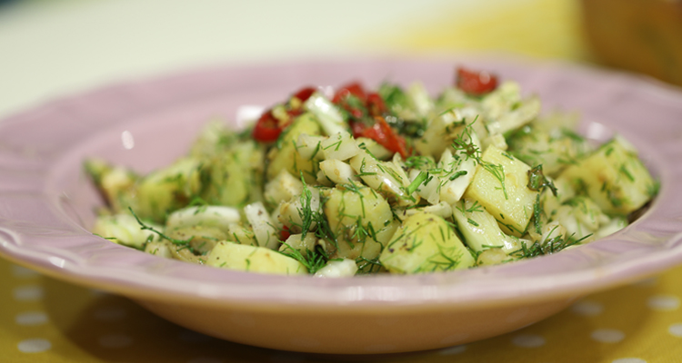 سلطة بسباس بالبطاطا