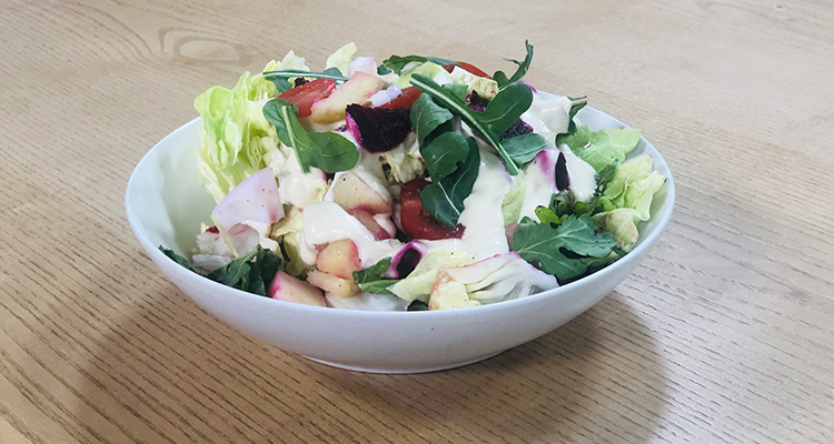 سلطة بتراف بالجبن