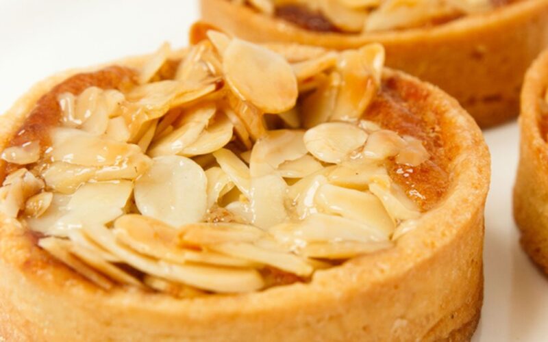 حلى اللوز المبشور