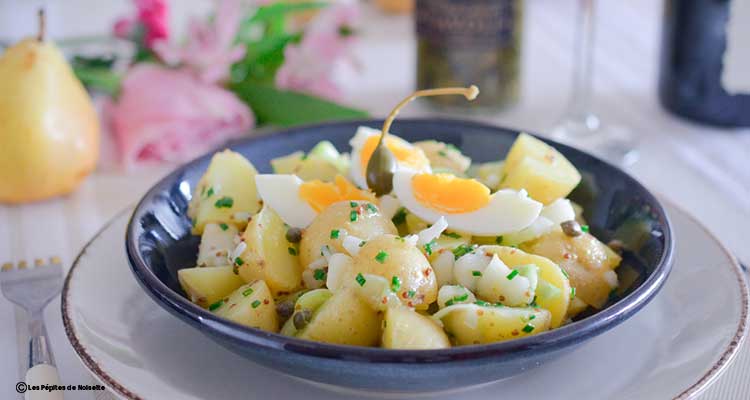 سلاطة بطاطا بالمعدنوس