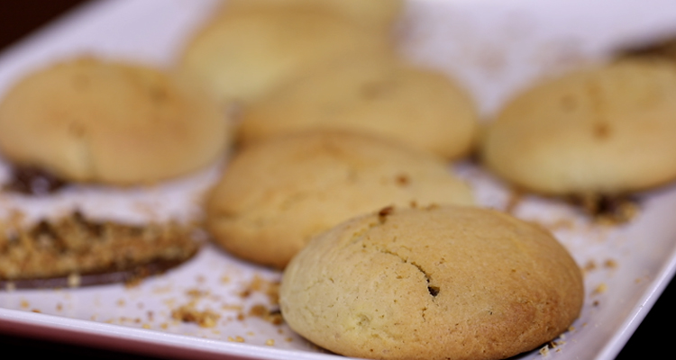 بسكويت محشو بالشكلاطة