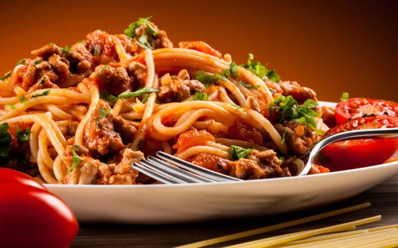 مكرونه بدبس الرمان