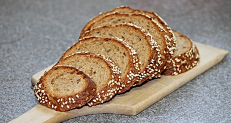 خبز الحبوب محلّي الصنع