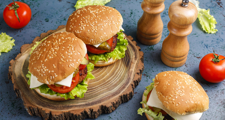 همبرغر بالسميد على الطريقة التونسية