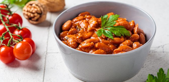 فاصوليا حمراء بالطماطم