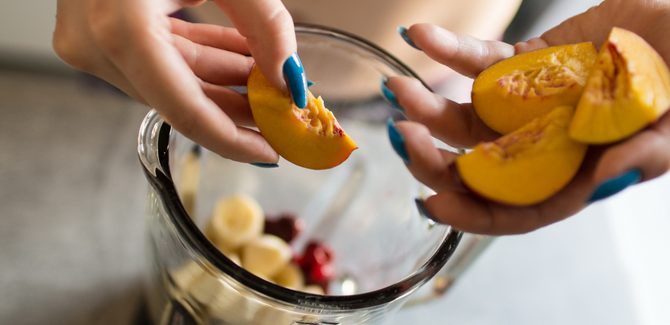 خوخ عصير  سهلة ولذيذة