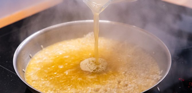 دجاج محشي على سفرة رمضان…فخامة الطعم في طبق واحد