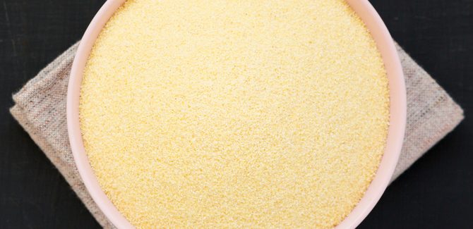 صينية بسبوسة تذوب نعومة…طعم لا يقاوم بعد الإفطار