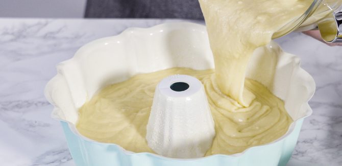 طريقة كيكة الزبادي الهشة: حلى اقتصادي ولذيذ لسفرة رمضان