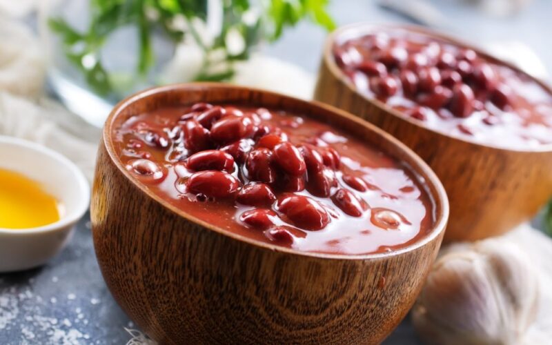 فاصوليا حمراء بالطماطم