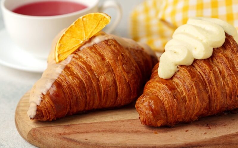 كروسان بالزبده