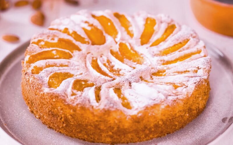 كيك المشمش الهش بمذاق رمضاني لا يُقاوم