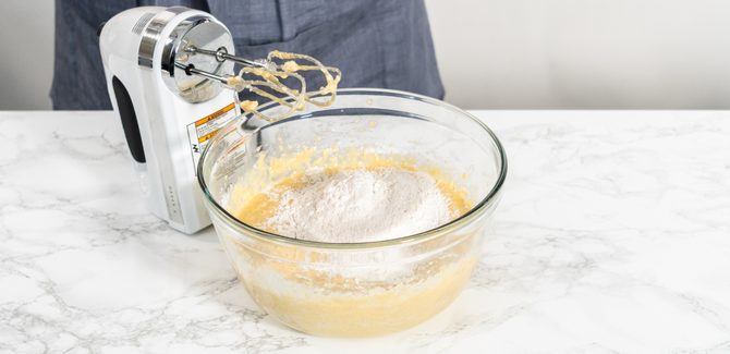 كيك المشمش الهش بمذاق رمضاني لا يُقاوم