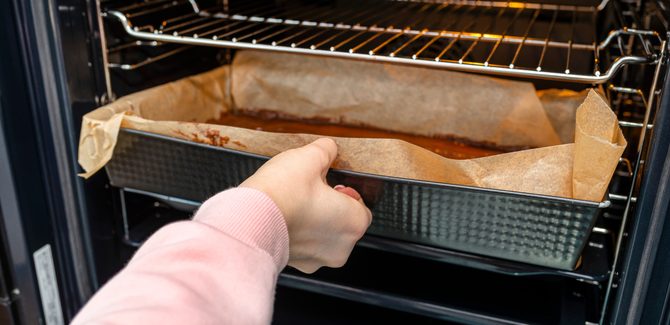 كيك سويسرول بالفانيليا…خيار خفيف لتحلية الإفطار