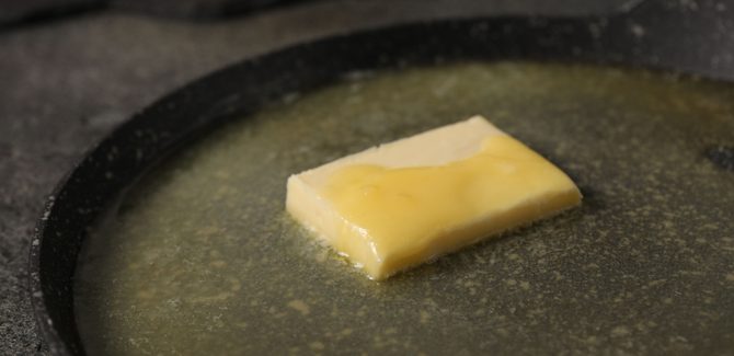 مصابيب بالبصل والصلصة