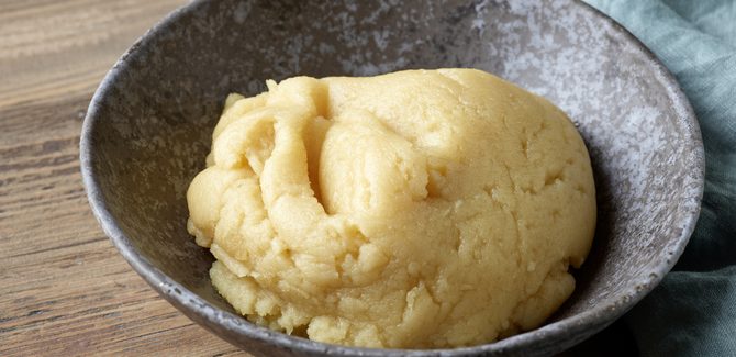 معمول التمر الذهبي…نكهة رمضان الأصيلة