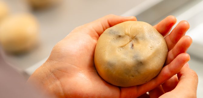 معمول التمر الذهبي…نكهة رمضان الأصيلة