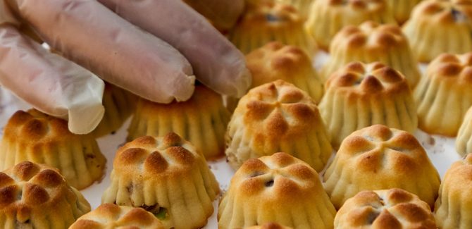 معمول التمر الذهبي…نكهة رمضان الأصيلة