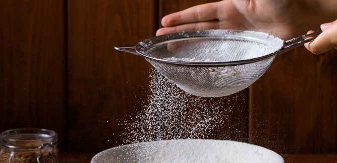 كيكة الخوخ الهشّة