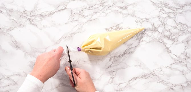 بلح الشام المحشي على أصوله… قرمشة من الخارج وذوبان من الداخل