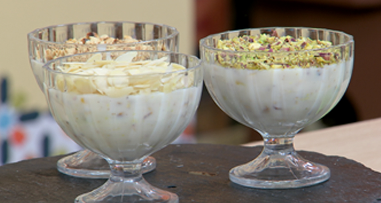 فيرين كريمة بالفواكه الجافة