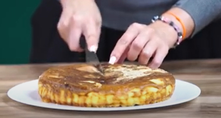 أملات بالجمبون والجبن في الفرن