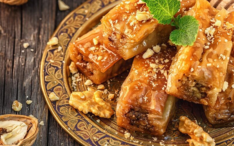 بقلاوة بالجوز واللوز