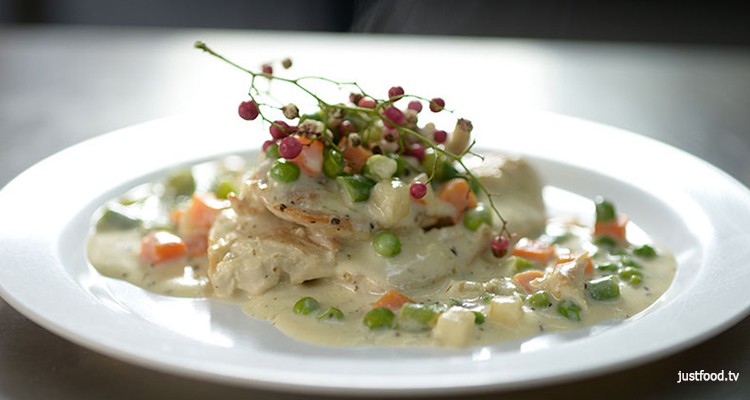 دجاج سوبريم بالصلصة البيضاء