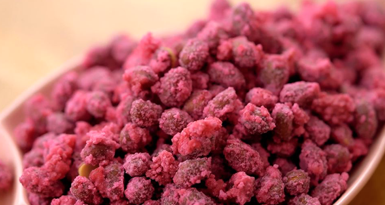 الحلوى الحمراء