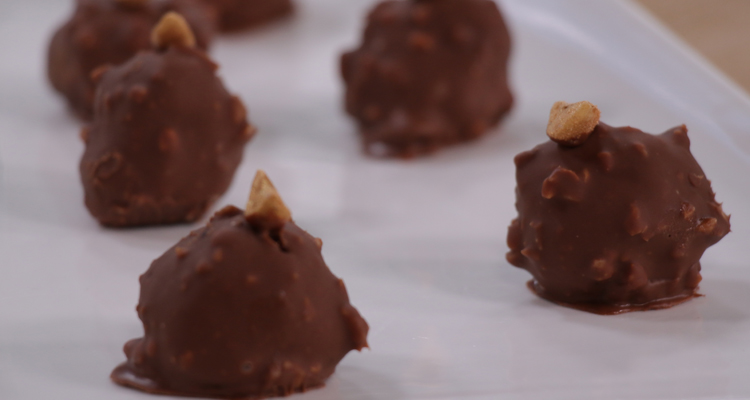 كعابر شكلاطة بالبوفريوة