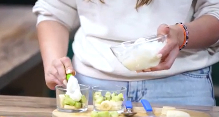 كؤوس تحلية بالبسكويت والجبن