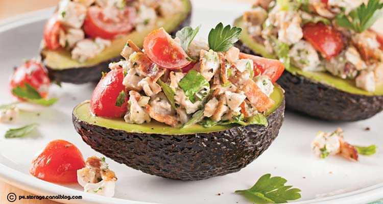 سلطة أفوكادو بالتونة