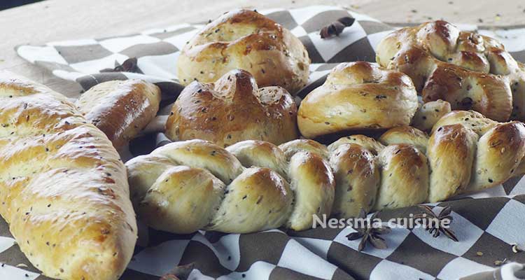 خبز بالحليب في الفرن