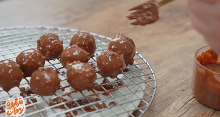 كعابر شكلاطة على طريقة فيريرو