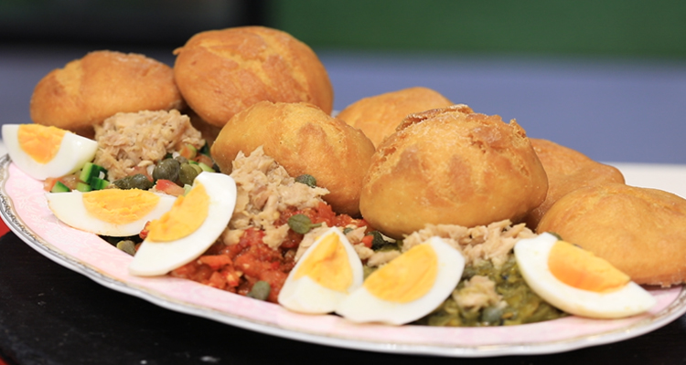 سلطة ثلاثية