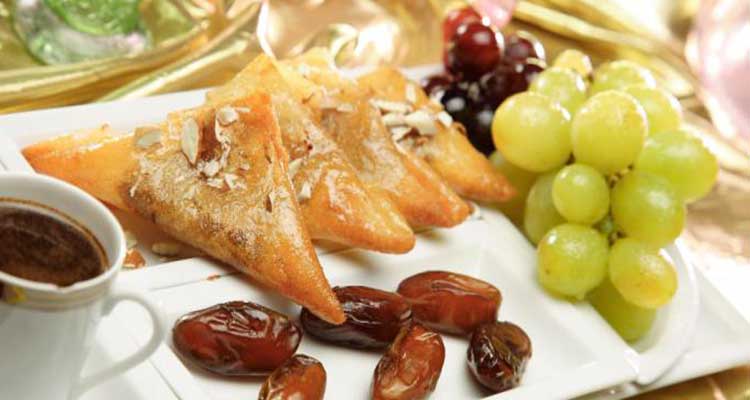 بريك حلو بالتمر واللوز