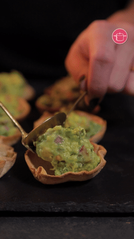 غواكامولي مقبلات لذيذة