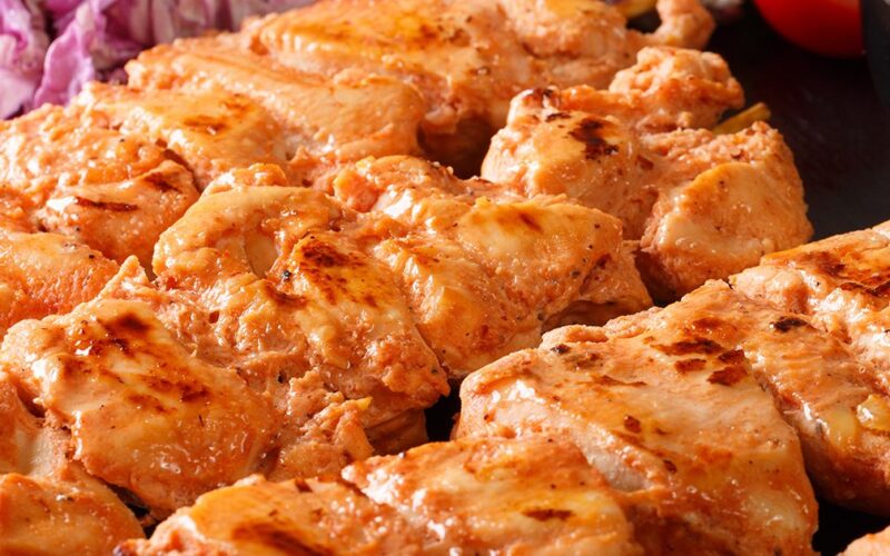 تتبيلة شيش طاووق لبناني