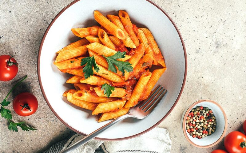 باستا جيجي حديد