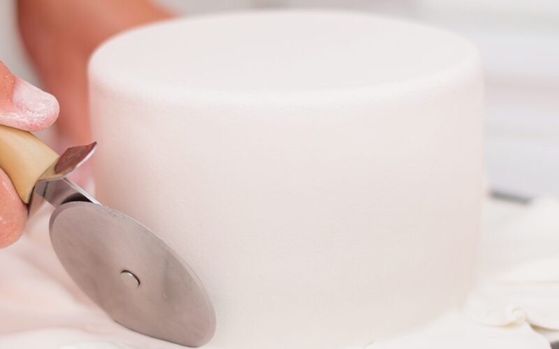 طريقة عجينة السكر للحلويات